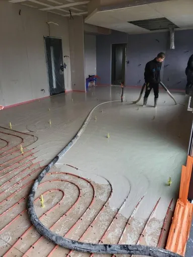 Chape fluide sur plancher chauffant à Privas, Aubenas, Hervé Trouillas