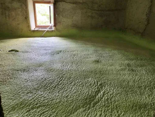 Isolation des sols en polyuréthane projeté en rénovation à Montélimar, Aubenas, Hervé Trouillas