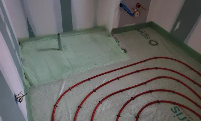 Pose de chape liquide, Aubenas, Hervé Trouillas