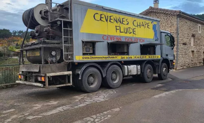 Pose de chape liquide, Aubenas, Hervé Trouillas