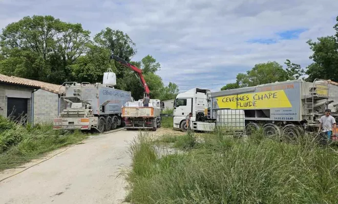 Pose de chape liquide, Aubenas, Hervé Trouillas