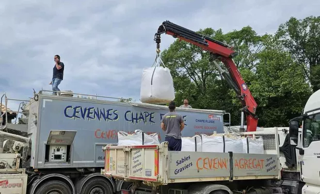 Pose de chape liquide, Aubenas, Hervé Trouillas